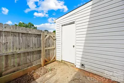 7915 Oak Meadow Court, Charlotte, NC 28210 - Photo 18
