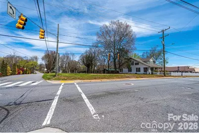 24 7th Street NW, Taylorsville, NC 28681 - Photo 2