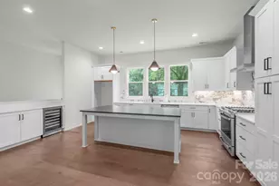1451 Haywood Ct, Charlotte, NC 28205 - Photo 12