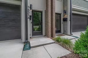 1451 Haywood Ct, Charlotte, NC 28205 - Photo 4