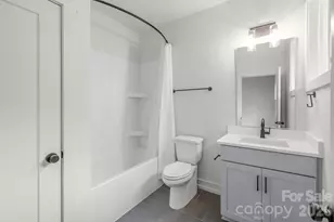 1451 Haywood Ct, Charlotte, NC 28205 - Photo 32