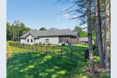 422 Ascension Valley, Etowah, NC 28742 - Photo 4