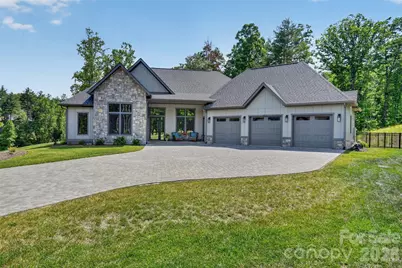 422 Ascension Valley, Etowah, NC 28742 - Photo 2