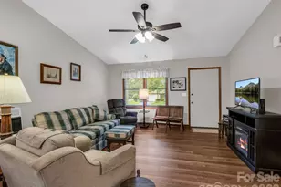 182 Resada Dr, Brevard, NC 28712 - Photo 4