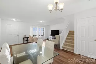 6720 Cypress Tree Ln, Charlotte, NC 28215 - Photo 8