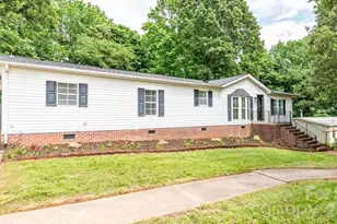 127 Whitewater Ln, Mooresville, NC 28115 - Photo 2