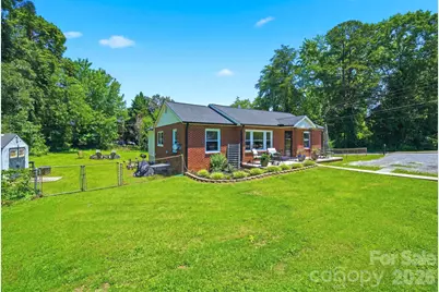 2732 E Long Avenue, Gastonia, NC 28054 - Photo 2
