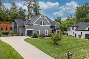 5046 Woodwinds Dr NE, Hickory, NC 28601 - Photo 2