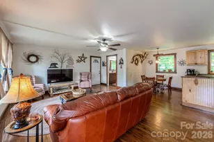 84 English Rd, Spruce Pine, NC 28777 - Photo 4
