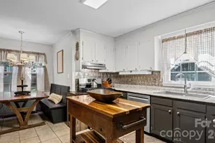 9629 Watergate Rd, Charlotte, NC 28270 - Photo 8