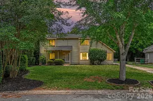 611 Mattingwood Dr, Charlotte, NC 28270 - Photo 2