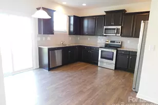 2626 Gingham St, Charlotte, NC 28216 - Photo 6