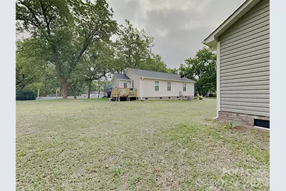 1217 Martin Luther King Jr Avenue, Kannapolis, NC 28083 - Photo 18