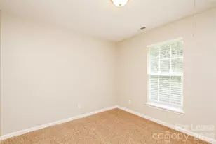 5008 Deerton Rd, Charlotte, NC 28269 - Photo 10