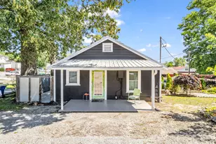 302 Davis St, Hendersonville, NC 28739 - Photo 8