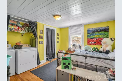 302 Davis Street, Hendersonville, NC 28739 - Photo 8