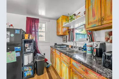 302 Davis Street, Hendersonville, NC 28739 - Photo 14