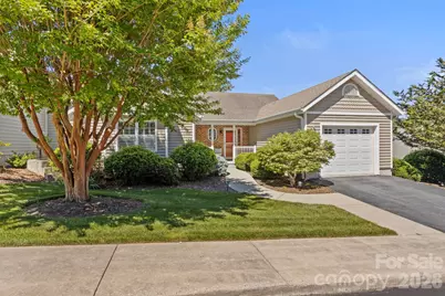 237 Charlestown Drive, Hendersonville, NC 28792 - Photo 2