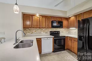 3 Wentworth Ct, Etowah, NC 28729 - Photo 8