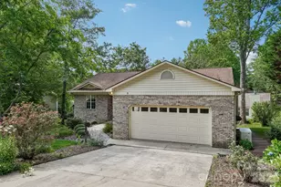 3 Wentworth Ct, Etowah, NC 28729 - Photo 2