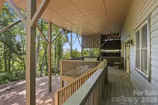426 Eagle Ridge Rd, Zirconia, NC 28790 - Photo 46