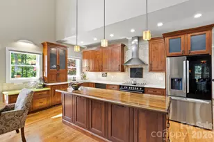 426 Eagle Ridge Rd, Zirconia, NC 28790 - Photo 10