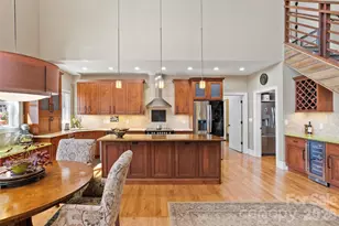 426 Eagle Ridge Rd, Zirconia, NC 28790 - Photo 8