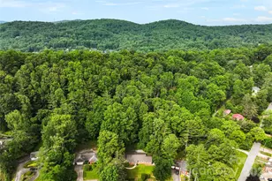 421 Comet Dr, Hendersonville, NC 28791 - Photo 14