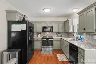 1009 Autumn Ln, Concord, NC 28025 - Photo 12