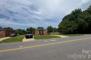 1661 &1665 Montana Dr, Charlotte, NC 28216 - Photo 1