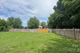 1661 &1665 Montana Dr, Charlotte, NC 28216 - Photo 14
