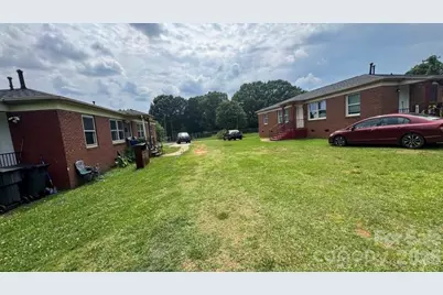 1661 &1665 Montana Drive, Charlotte, NC 28216 - Photo 4