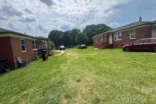 1661 &1665 Montana Dr, Charlotte, NC 28216 - Photo 4