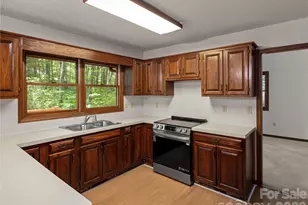 11 Tree Top Dr, Arden, NC 28704 - Photo 20