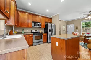 163 Longview Dr, Hendersonville, NC 28791 - Photo 10