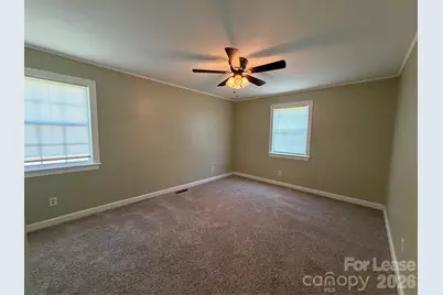 637 Hartness Road, Statesville, NC 28677 - Photo 4