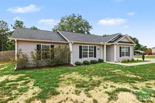 1505 Foxbrook Cir, Lancaster, SC 29720 - Photo 2
