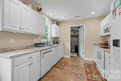 1505 Foxbrook Circle, Lancaster, SC 29720 - Photo 8
