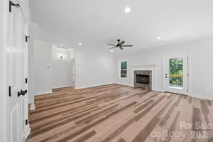 1917 Skyfall Ln, Hickory, NC 28602 - Photo 8