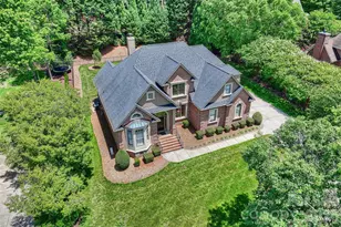 18400 Dembridge Dr, Davidson, NC 28036 - Photo 2