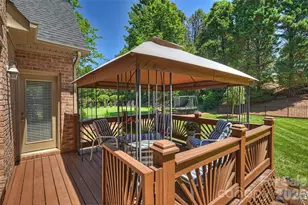 18400 Dembridge Dr, Davidson, NC 28036 - Photo 32