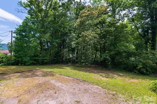 807 N Cherokee Ave, Black Mountain, NC 28711 - Photo 10