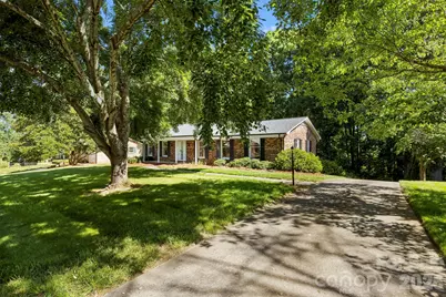 2410 Sandlewood Drive, Gastonia, NC 28054 - Photo 6