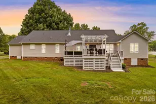 596 Maple Ridge Cir, Salisbury, NC 28147 - Photo 38