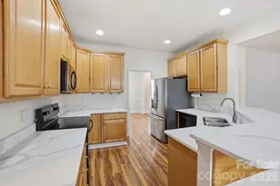 2940 Shady Reach Ln, Charlotte, NC 28214 - Photo 12