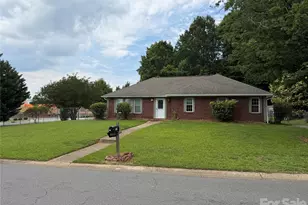 7101 Riding Trail Rd, Charlotte, NC 28212 - Photo 4
