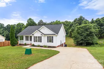 2931 Greenleaf Road, Clover, SC 29710 - Photo 4