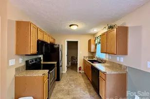 95 Newberry Dr, Fletcher, NC 28732 - Photo 12