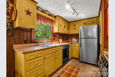 1208 Forest Lake Heights Drive, Nebo, NC 28761 - Photo 18