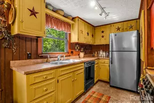 1208 Forest Lake Heights Dr, Nebo, NC 28761 - Photo 18